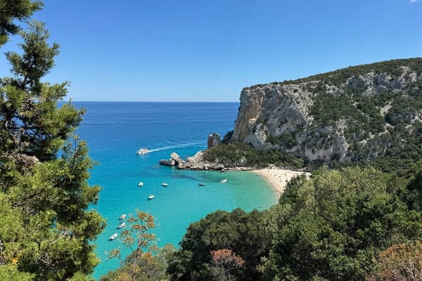 Sardinië in september: de wilde oostkust en bergdorpen zonder de drukte van augustus